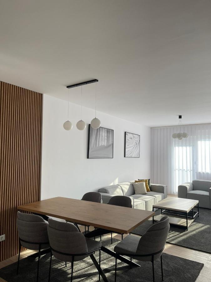 Airstay Приштина Екстер'єр фото