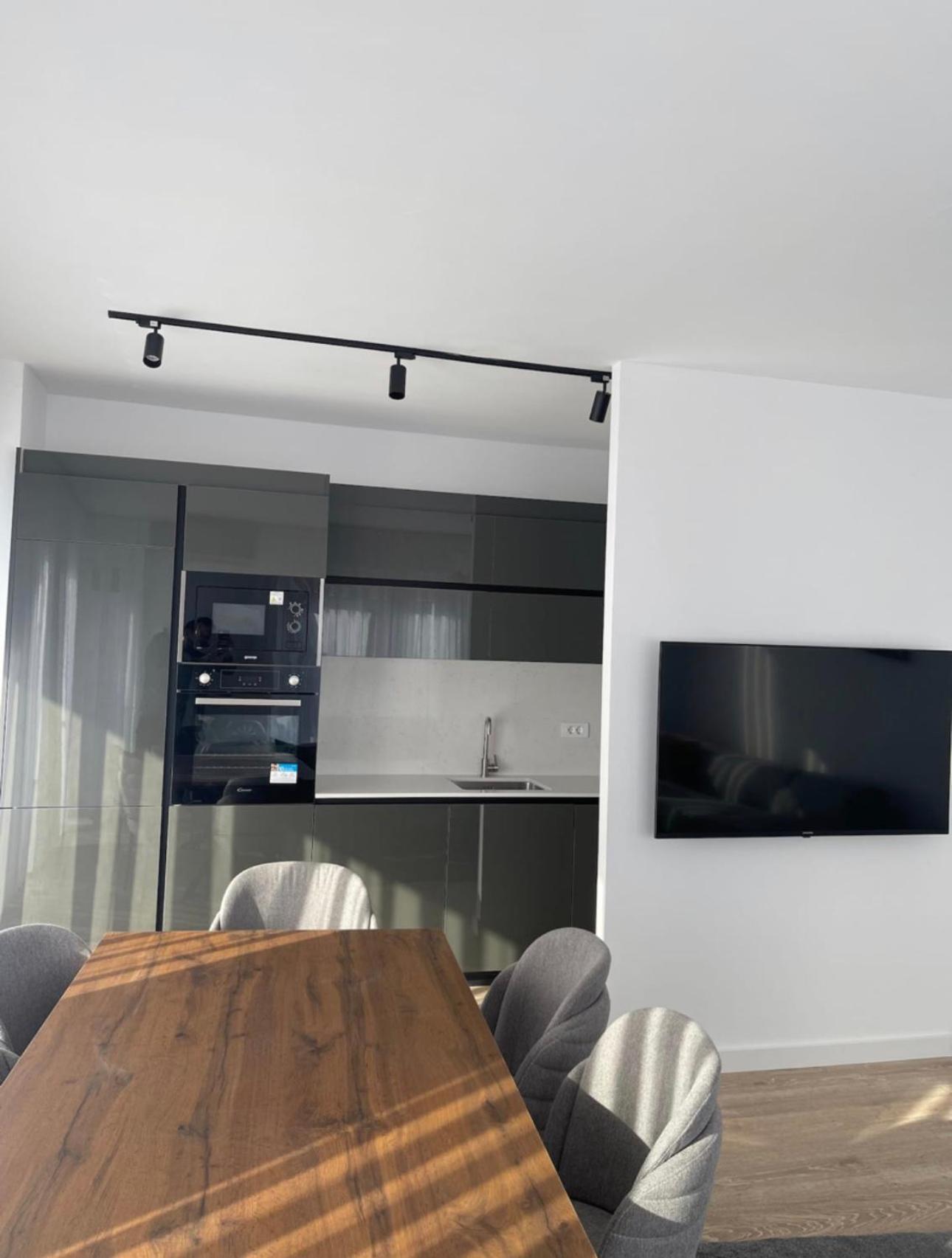 Airstay Приштина Екстер'єр фото
